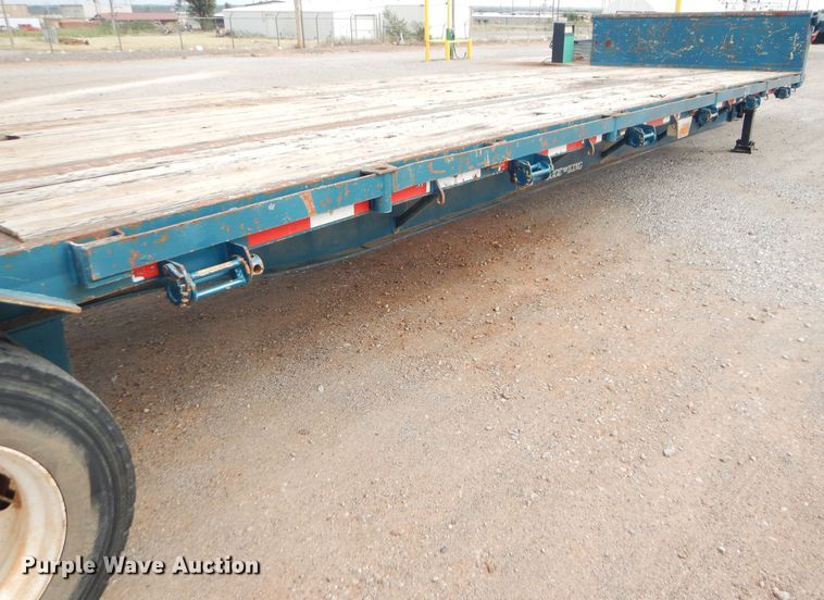 image for item DD4470 2007 Lode King drop deck trailer