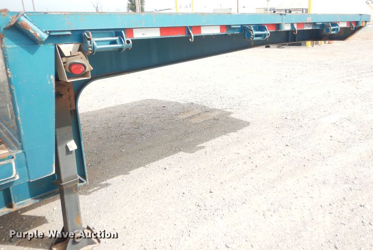 image for item DD4470 2007 Lode King drop deck trailer