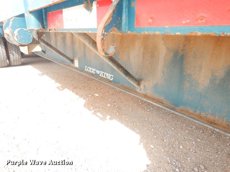 image for item DD4470 2007 Lode King drop deck trailer