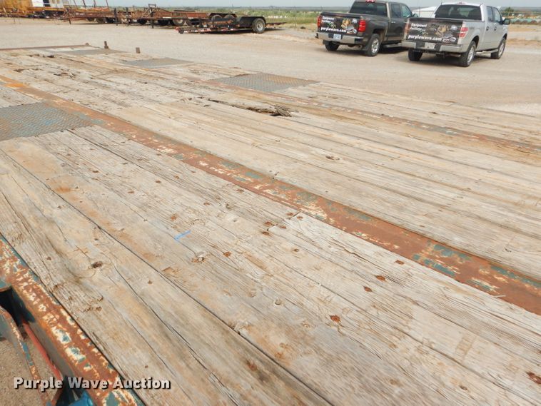 image for item DD4470 2007 Lode King drop deck trailer