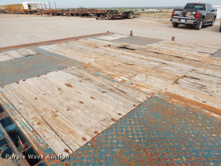 image for item DD4470 2007 Lode King drop deck trailer