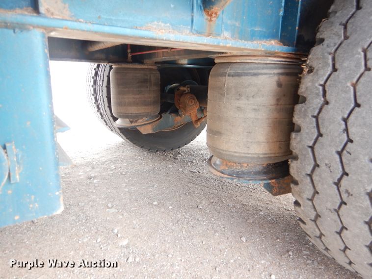 image for item DD4470 2007 Lode King drop deck trailer