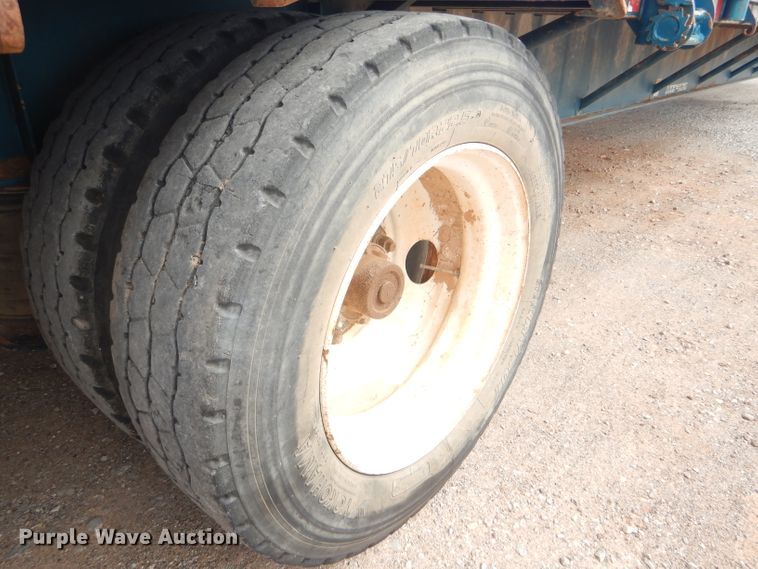 image for item DD4470 2007 Lode King drop deck trailer