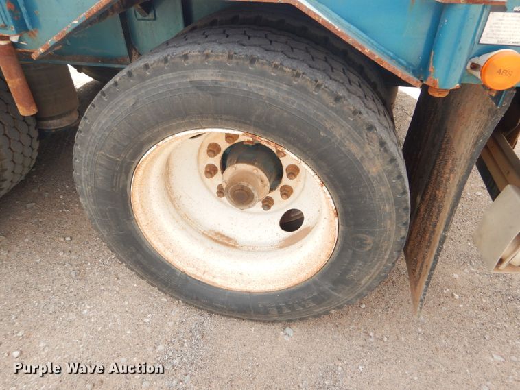 image for item DD4470 2007 Lode King drop deck trailer