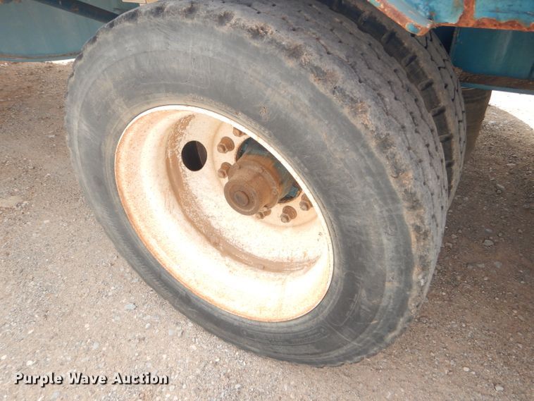 image for item DD4470 2007 Lode King drop deck trailer