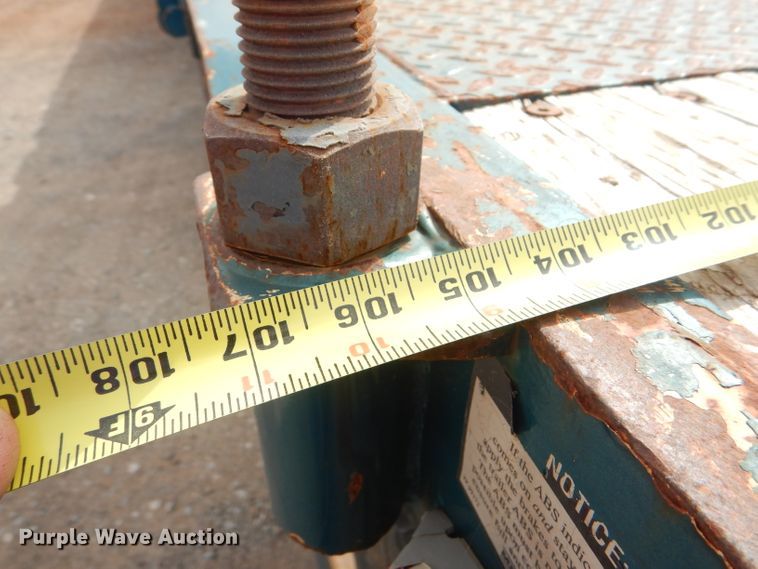 image for item DD4470 2007 Lode King drop deck trailer