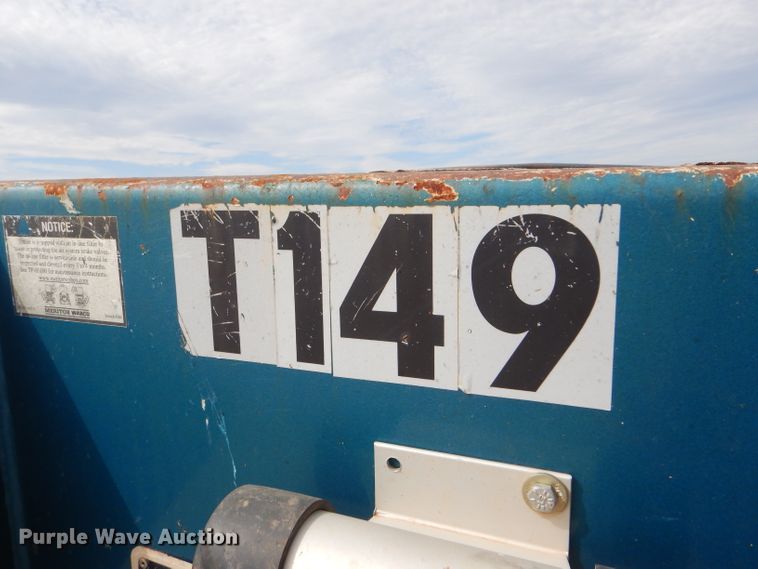 image for item DD4470 2007 Lode King drop deck trailer