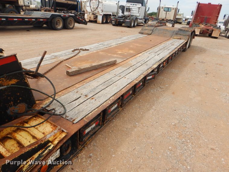 image for item DD4471 1989 Eager Beaver lowboy equipment trailer