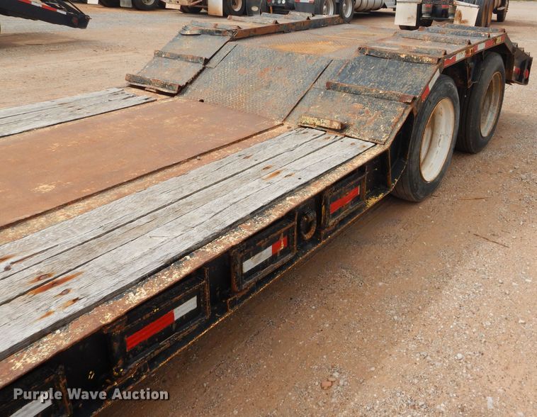 image for item DD4471 1989 Eager Beaver lowboy equipment trailer