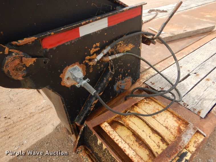 image for item DD4471 1989 Eager Beaver lowboy equipment trailer