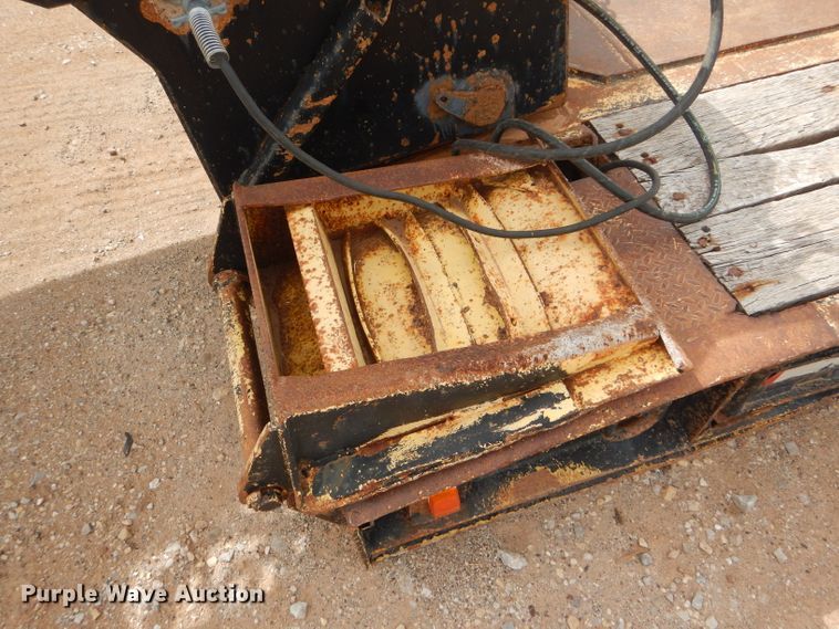 image for item DD4471 1989 Eager Beaver lowboy equipment trailer