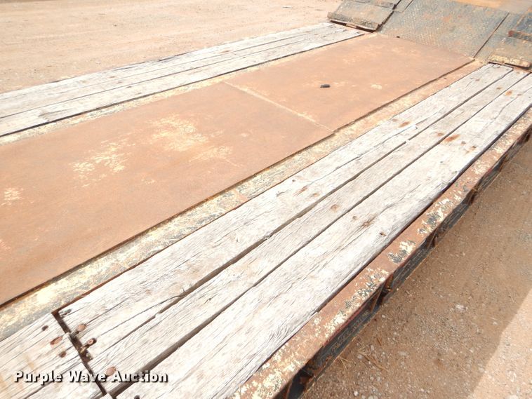 image for item DD4471 1989 Eager Beaver lowboy equipment trailer