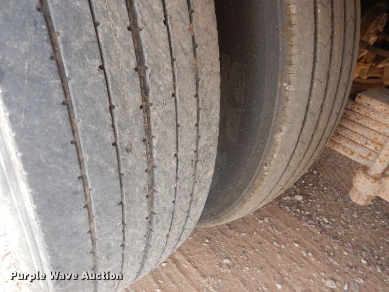 image for item DD4471 1989 Eager Beaver lowboy equipment trailer