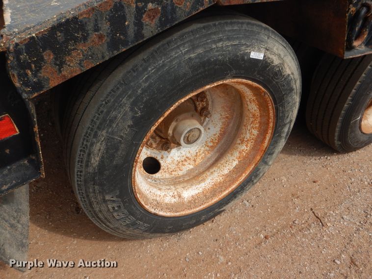 image for item DD4471 1989 Eager Beaver lowboy equipment trailer