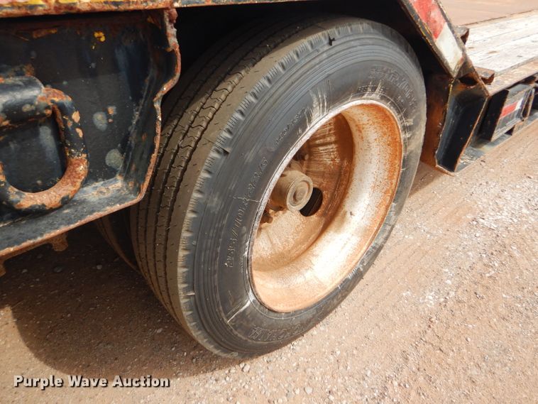image for item DD4471 1989 Eager Beaver lowboy equipment trailer