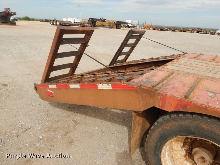 image for item DD4472 2004 Wabash DS800 F2 drop deck equipment trailer