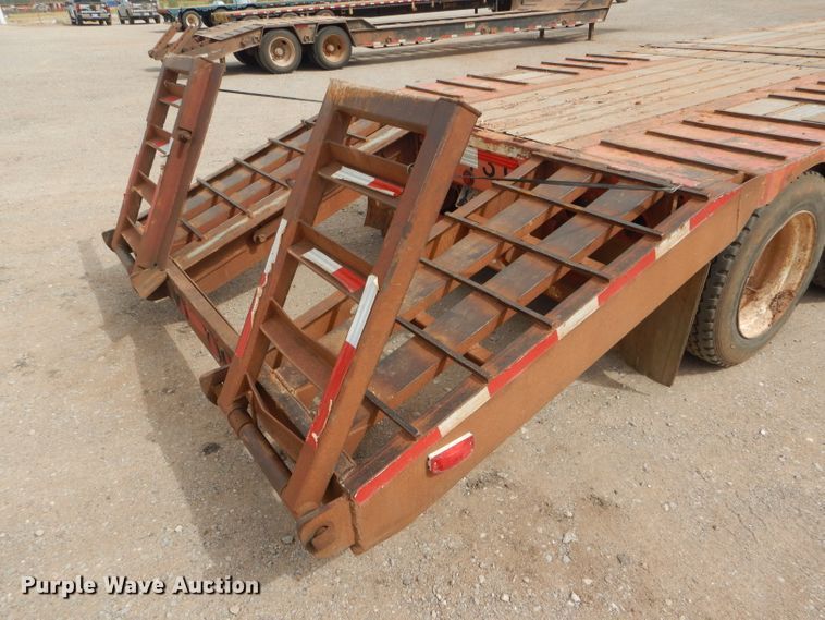 image for item DD4472 2004 Wabash DS800 F2 drop deck equipment trailer
