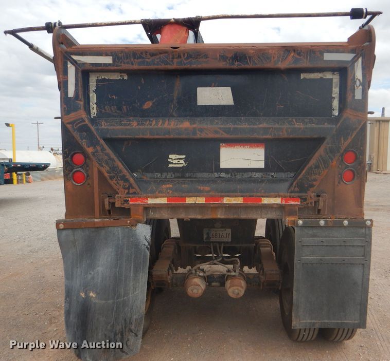 image for item DD4474 2000 Travis HRS end dump trailer