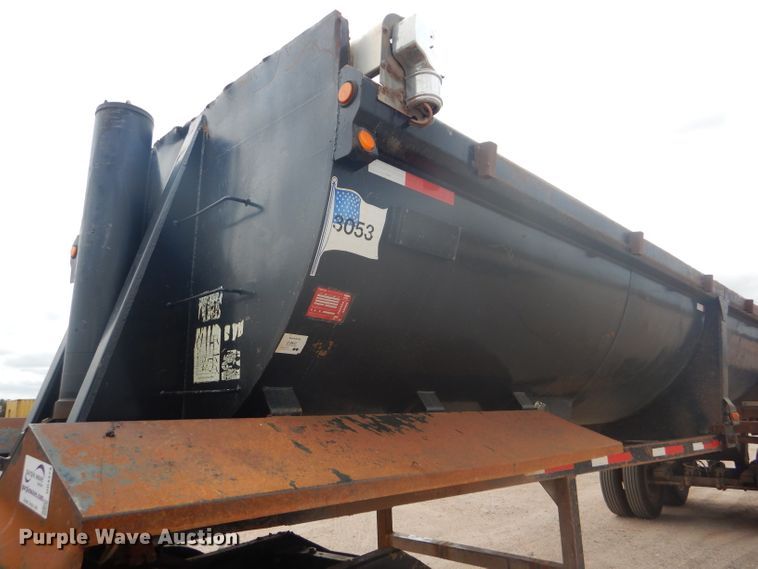 image for item DD4474 2000 Travis HRS end dump trailer