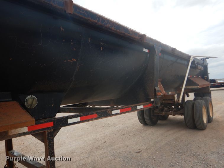 image for item DD4474 2000 Travis HRS end dump trailer