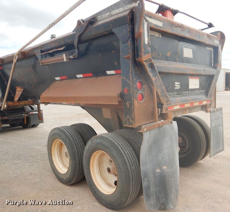 image for item DD4474 2000 Travis HRS end dump trailer