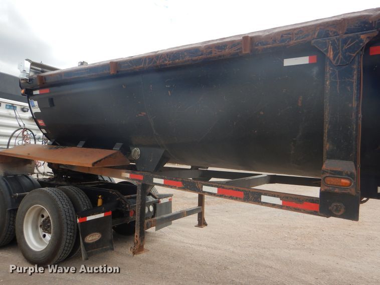 image for item DD4474 2000 Travis HRS end dump trailer