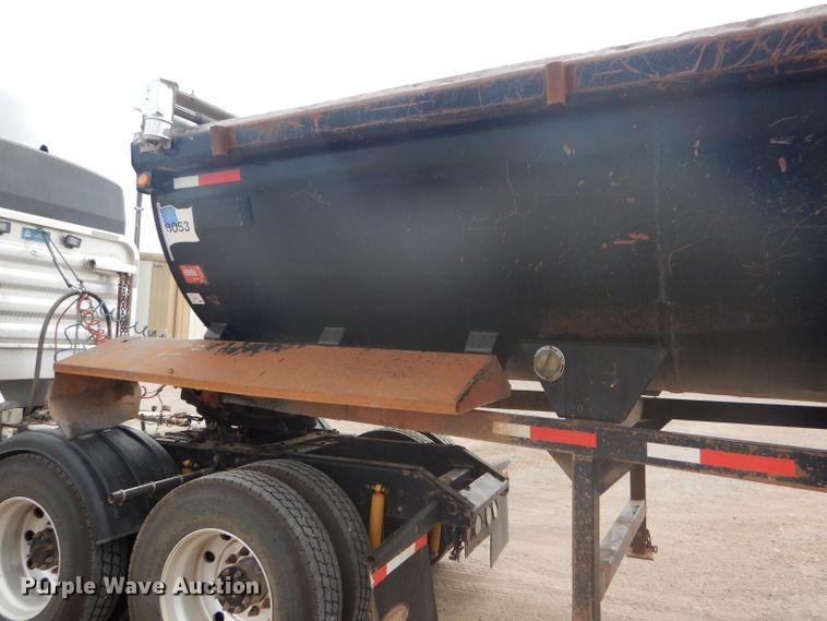 image for item DD4474 2000 Travis HRS end dump trailer