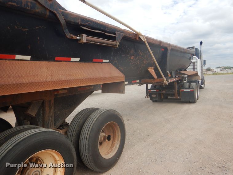 image for item DD4474 2000 Travis HRS end dump trailer