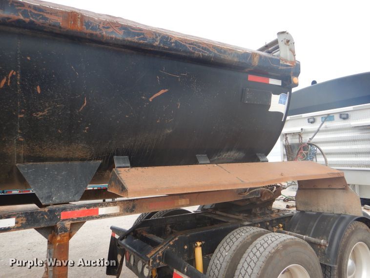 image for item DD4474 2000 Travis HRS end dump trailer