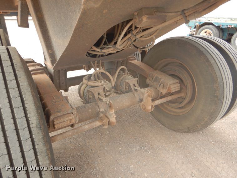 image for item DD4474 2000 Travis HRS end dump trailer