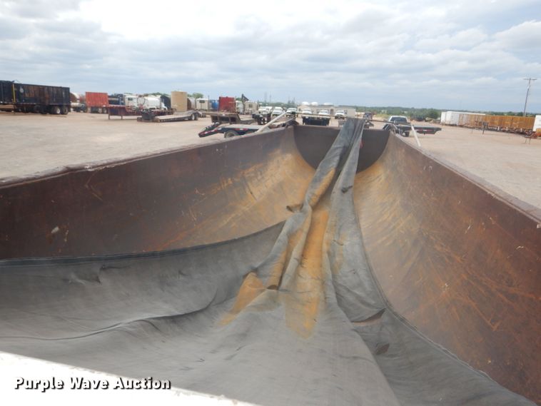 image for item DD4474 2000 Travis HRS end dump trailer