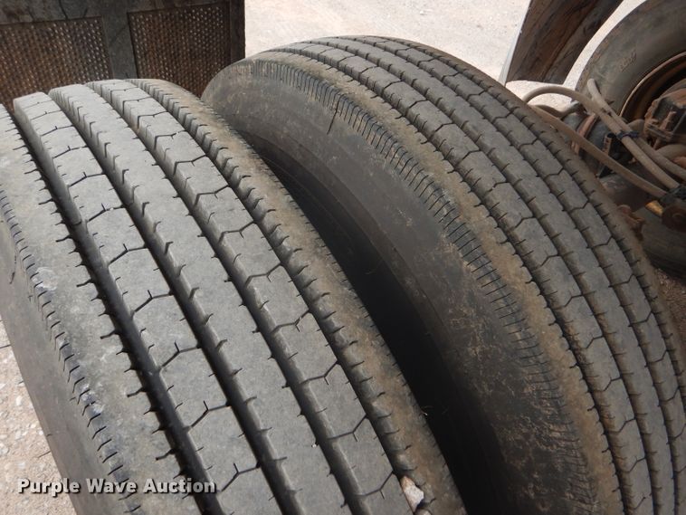 image for item DD4474 2000 Travis HRS end dump trailer