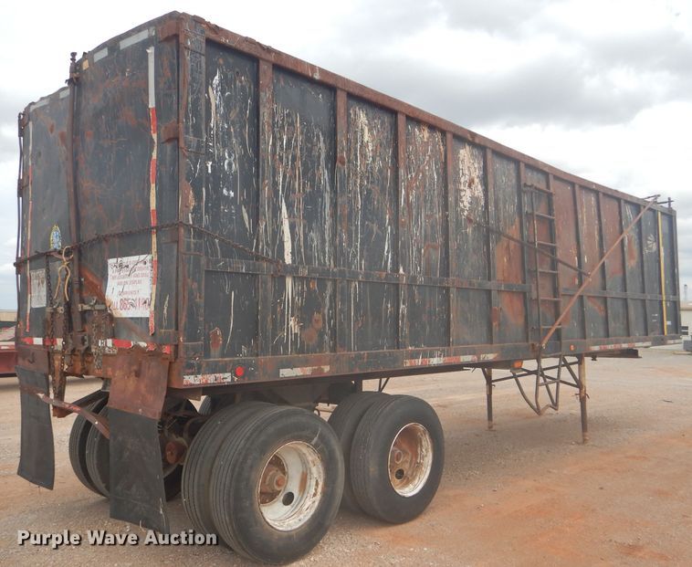 image for item DD4475 1995 Chief CHTD3057 end dump trailer