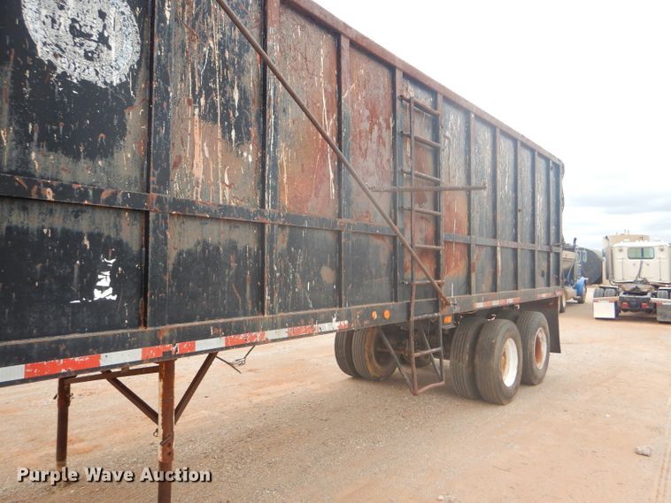 image for item DD4475 1995 Chief CHTD3057 end dump trailer