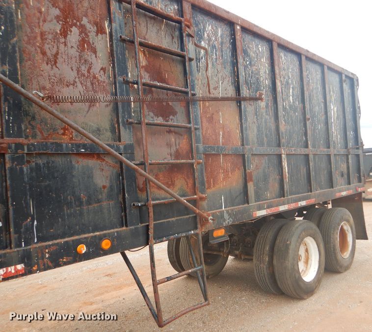 image for item DD4475 1995 Chief CHTD3057 end dump trailer