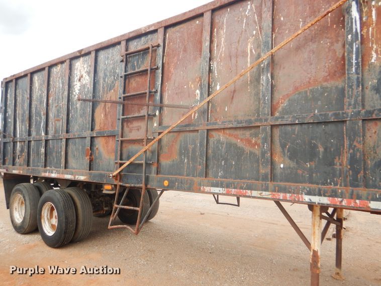image for item DD4475 1995 Chief CHTD3057 end dump trailer