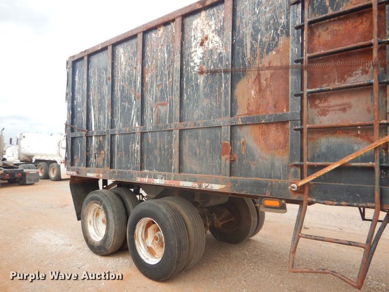 image for item DD4475 1995 Chief CHTD3057 end dump trailer