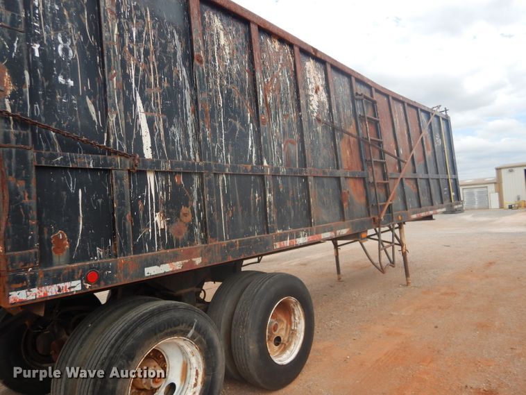 image for item DD4475 1995 Chief CHTD3057 end dump trailer