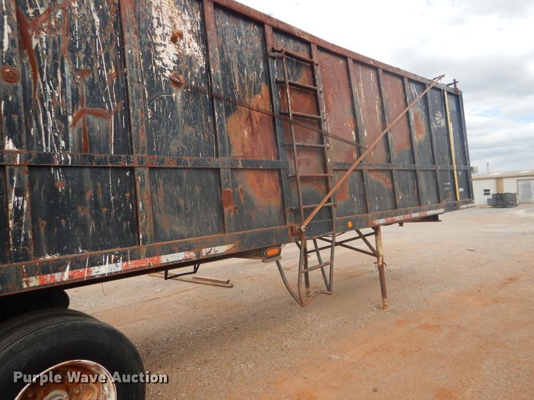 image for item DD4475 1995 Chief CHTD3057 end dump trailer