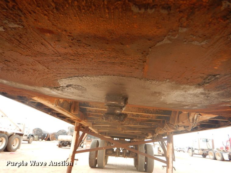 image for item DD4475 1995 Chief CHTD3057 end dump trailer