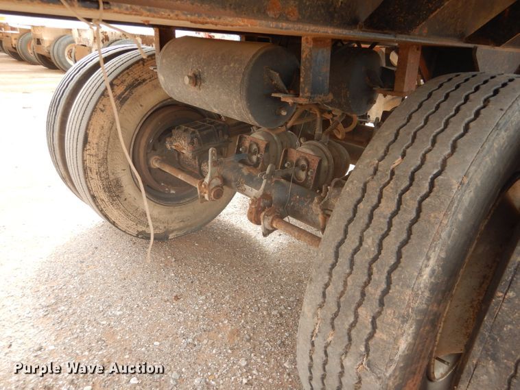 image for item DD4475 1995 Chief CHTD3057 end dump trailer