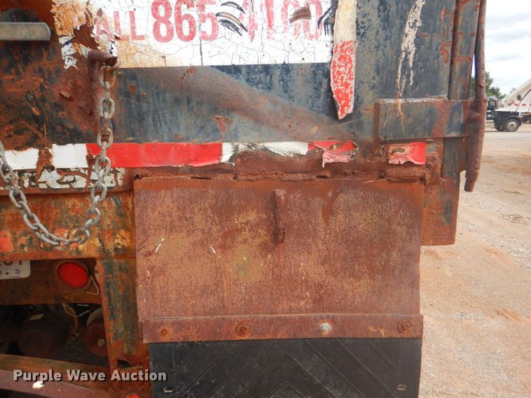 image for item DD4475 1995 Chief CHTD3057 end dump trailer