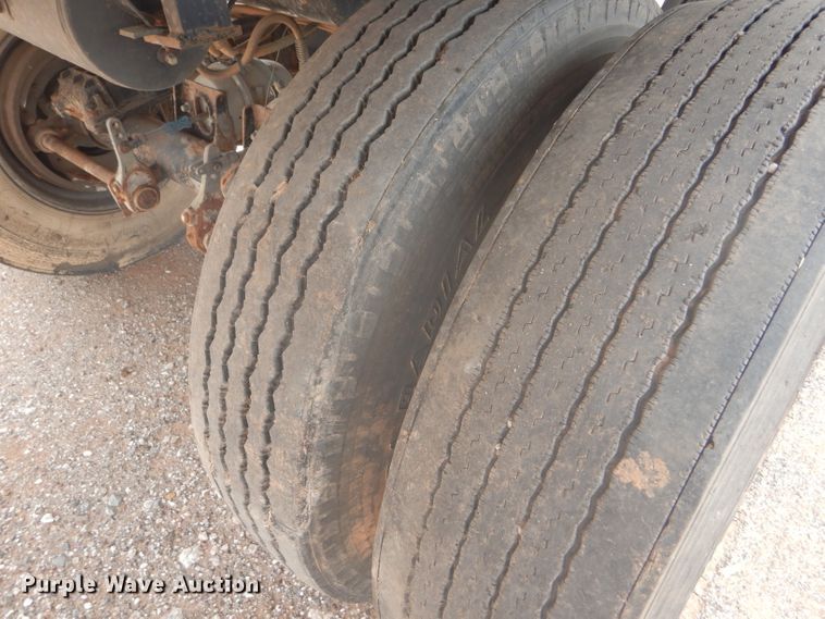 image for item DD4475 1995 Chief CHTD3057 end dump trailer