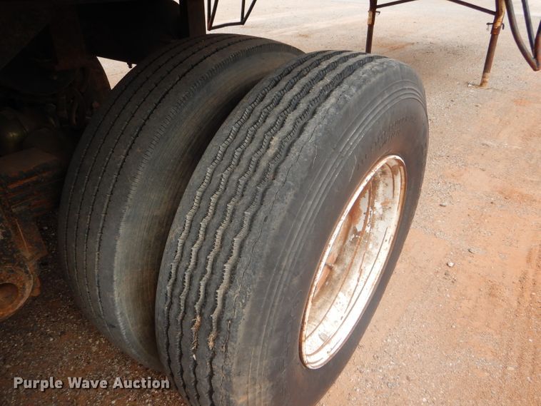 image for item DD4475 1995 Chief CHTD3057 end dump trailer