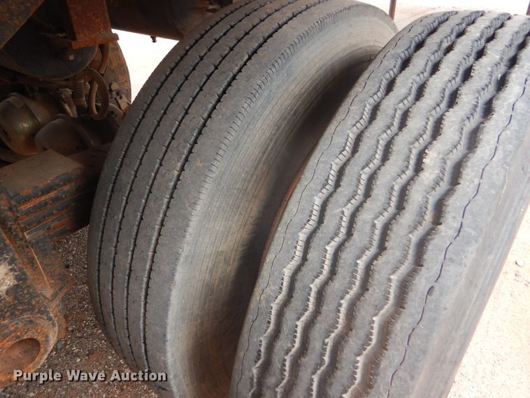 image for item DD4475 1995 Chief CHTD3057 end dump trailer