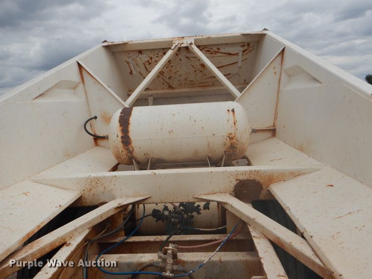 image for item DD4478 2007 Trail Blazer S-4002 bottom dump trailer