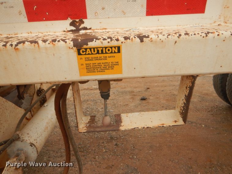 image for item DD4479 2008 Trail Blazer S-4002 bottom dump trailer