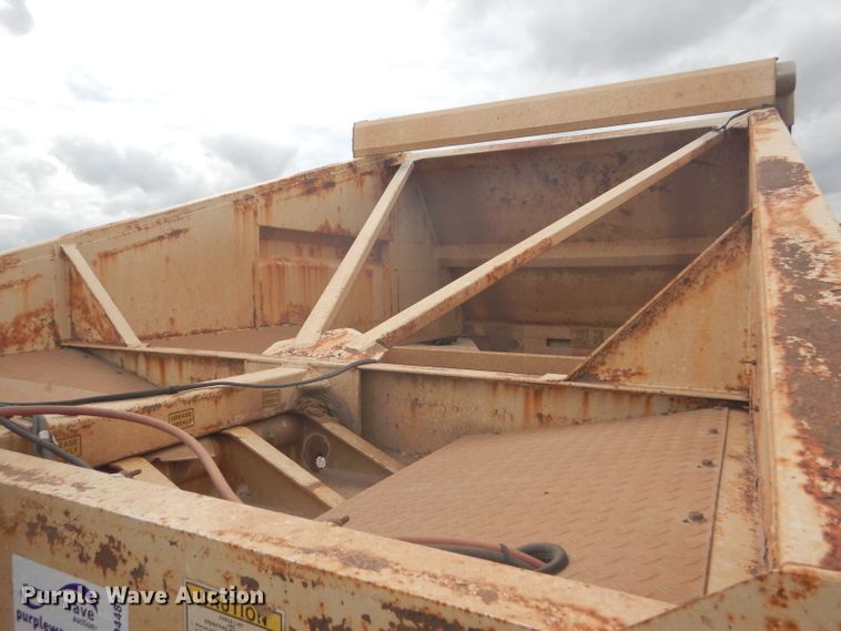 image for item DD4480 2013 Dakota bottom dump trailer