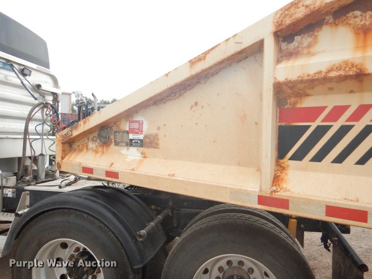 image for item DD4480 2013 Dakota bottom dump trailer