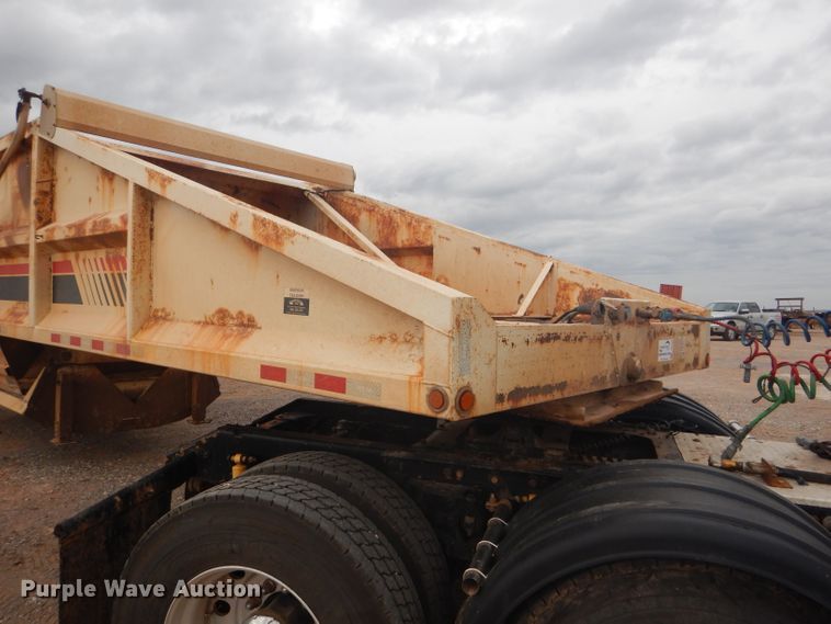image for item DD4480 2013 Dakota bottom dump trailer